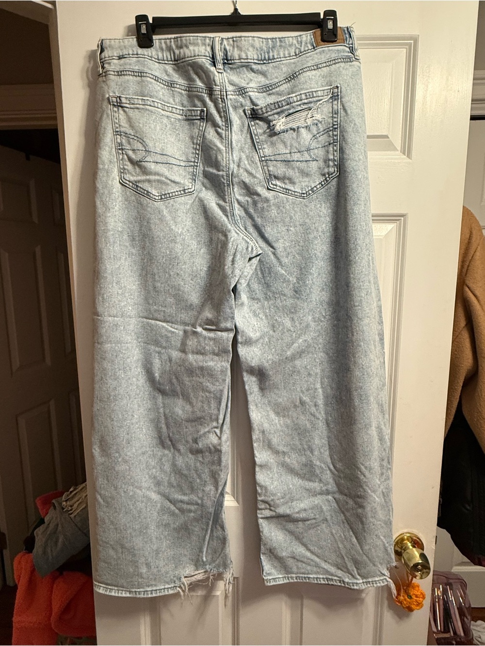 American Eagle Outfitters Light Blue Wide-Leg Jeans - Picture 2 of 3